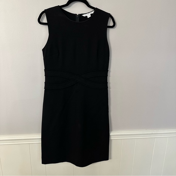 Diane Von Furstenberg Women’s Black Sleeveless Rounded Neck Dress Size 10 GUC - Picture 2 of 8